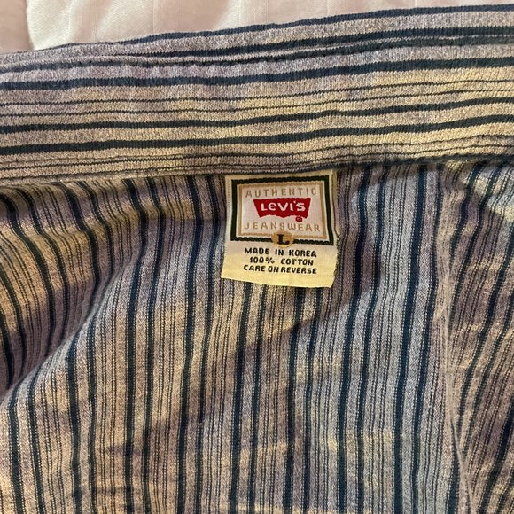 Levi's Large dark blue and blue button up - Picture 4 of 4